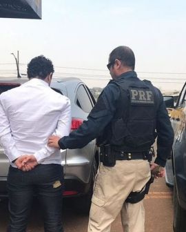 Imagem de Gerente comercial é preso com veículo roubado, em Rio Verde
