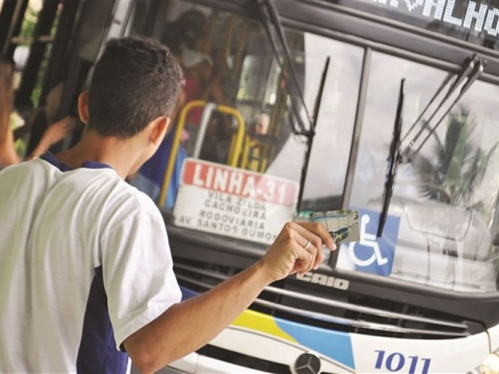 Imagem de Projeto exclui 62 mil estudantes goianos do passe livre no transporte coletivo
