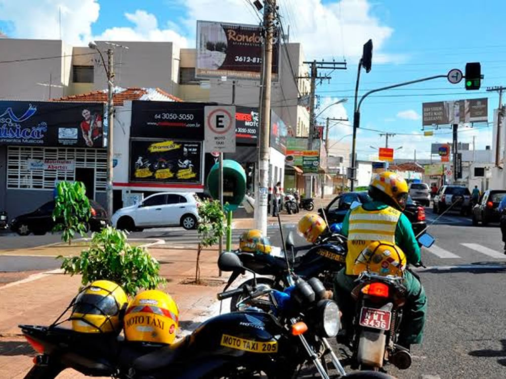 Imagem de Ministério Público quer garantir regulamentação de mototáxi em Rio Verde