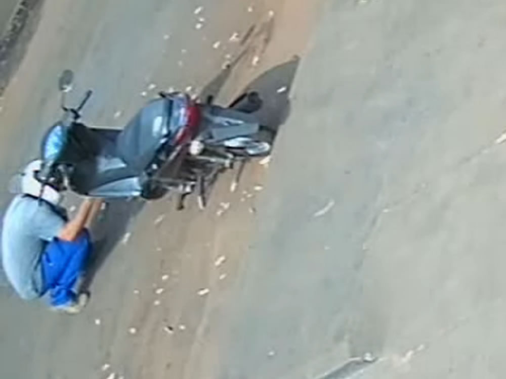Imagem de Câmeras de segurança flagram ladrão levando moto em Rio Verde