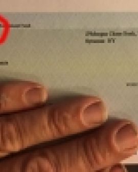 Imagem de Facebook envia cheque de US$ 15 a pessoas com perfil usado em anúncio