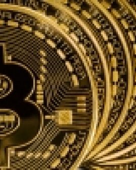 Imagem de Bitcoin despenca 70% seis meses após atingir pico de US$ 20 mil