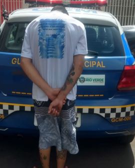 Imagem de GCM prende homem com telefone furtado em Rio Verde