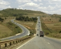 Imagem de Uma rodovia, duas pistas