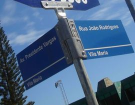 Imagem de Cidade recebe placas com nomes de ruas