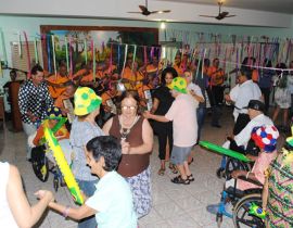 Imagem de Lar dos Vovôs celebra Carnaval