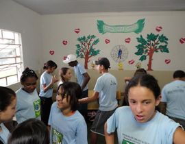 Imagem de Adolescentes participam de oficina sobre autoconhecimento