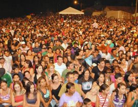 Imagem de Milhares no Córrego do Sapo