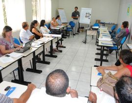 Imagem de Agricultores participam de curso de liderança