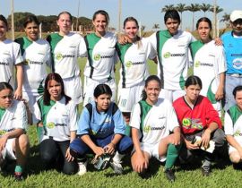 Imagem de Comigo vence no futebol feminino