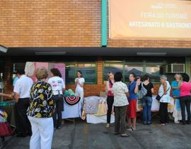 Imagem de Feira do Turismo exibe arte e gastronomia