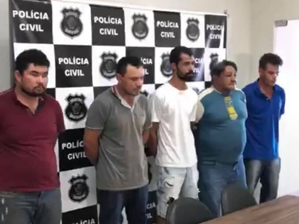 Imagem de Polícia prende quadrilha de roubo de cargas