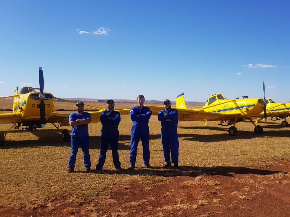 Imagem de Aeronaves decolam constantemente para combater incêndios em Rio Verde e região