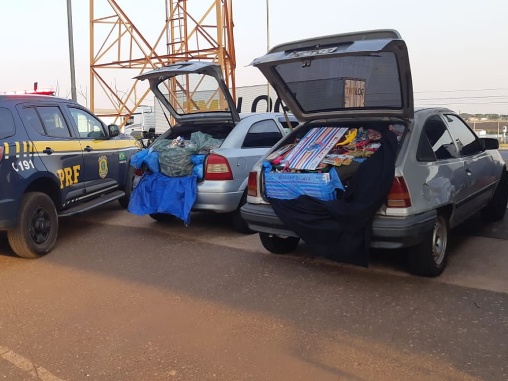 Imagem de Polícia Rodoviária Federal apreende dois carros abarrotados de muamba em Rio Verde