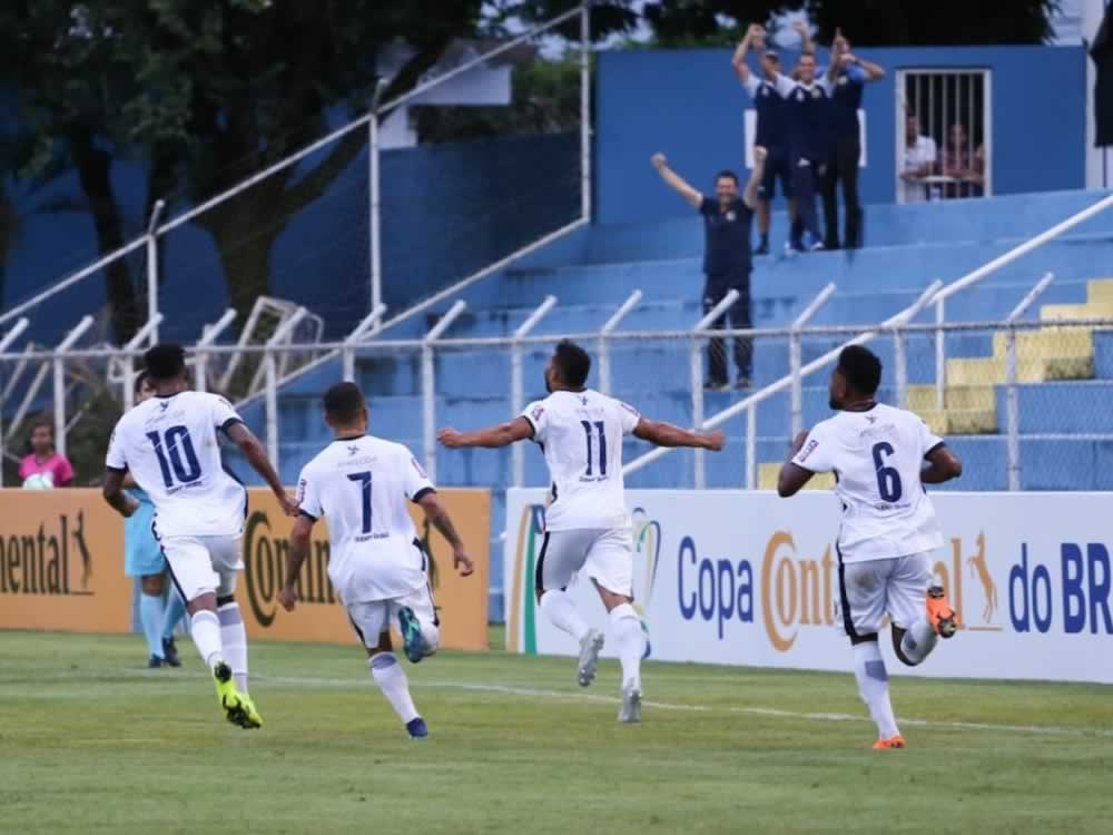 Imagem de Aparecidense elimina Ponte Preta da Copa do Brasil