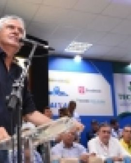 Imagem de Caiado é recepcionado com gritos e aplausos na Tecnoshow