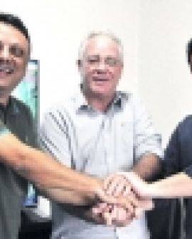 Imagem de Prefeito recebe representantes do CODERV