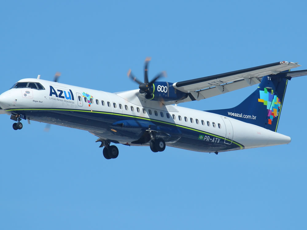 Imagem de Com iminente fechamento de aeroporto de Rio Verde, Azul paralisa venda de passagens