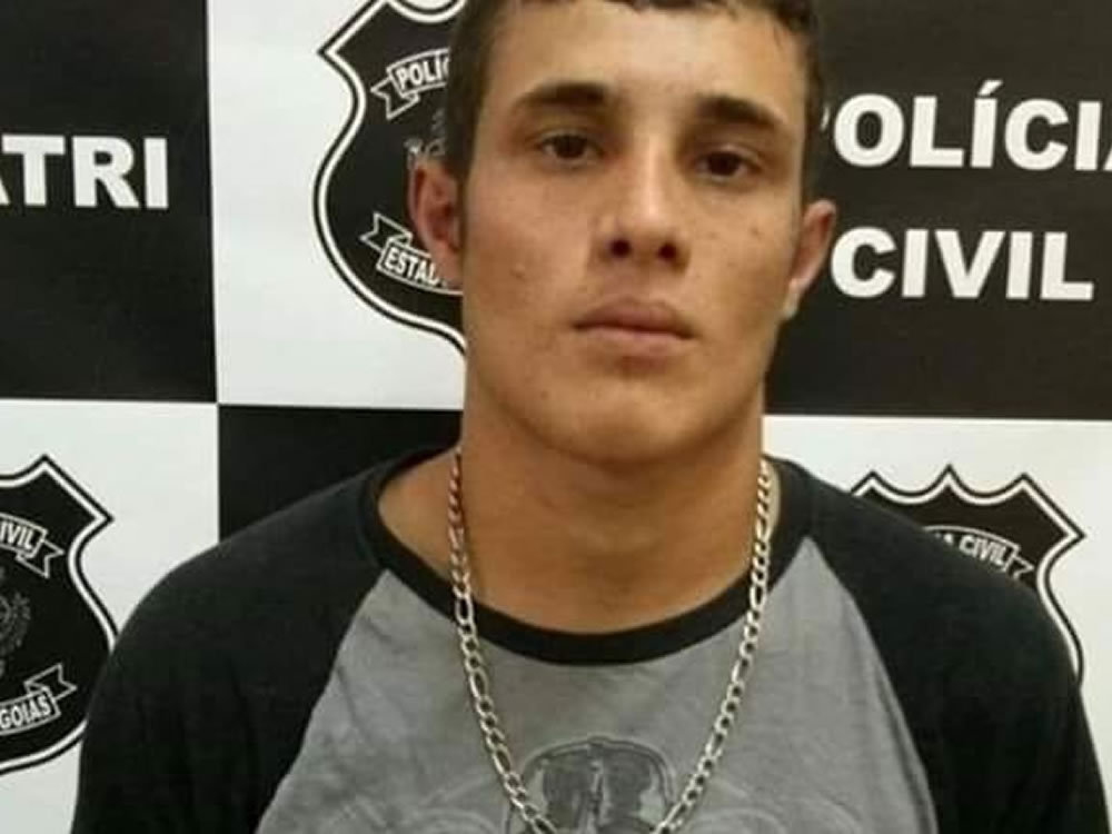 Imagem de Preso do semiaberto é flagrado com R$ 20 mil em drogas em Itumbiara