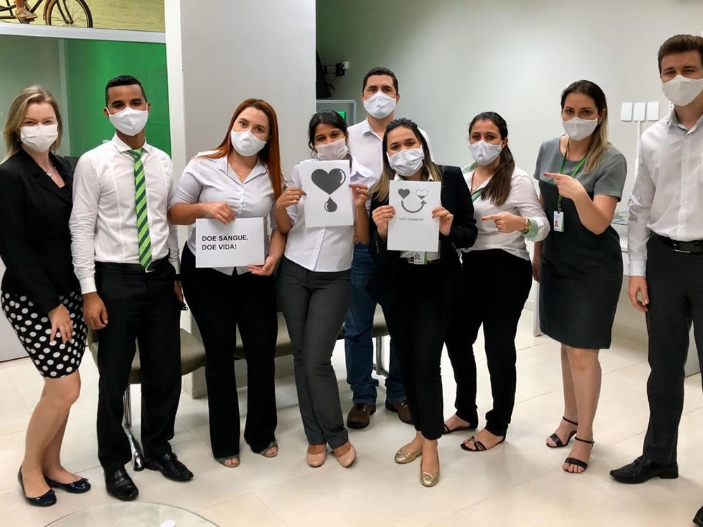 Imagem de Colaboradores do Sicredi fazem mutirão para doação de sangue em Rio Verde