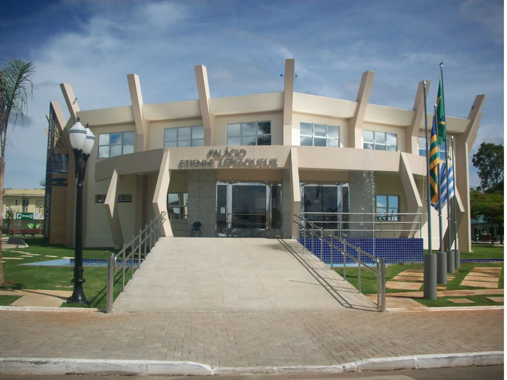 Imagem de Prefeitura de Cristalina-GO abre inscrições de concurso para 810 vagas