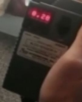 Imagem de Motorista é flagrado bêbado ao tentar ajudar cliente autuado pela PRF