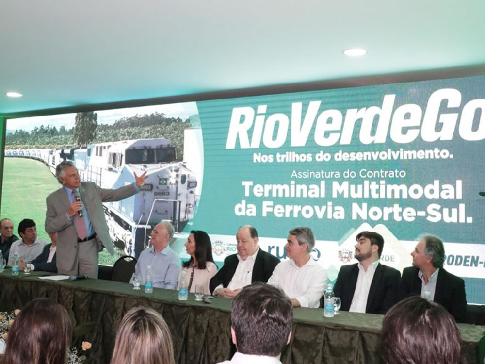 Imagem de Em dia histórico, Rumo assina contrato para construção do Pátio Multimodal em Rio Verde