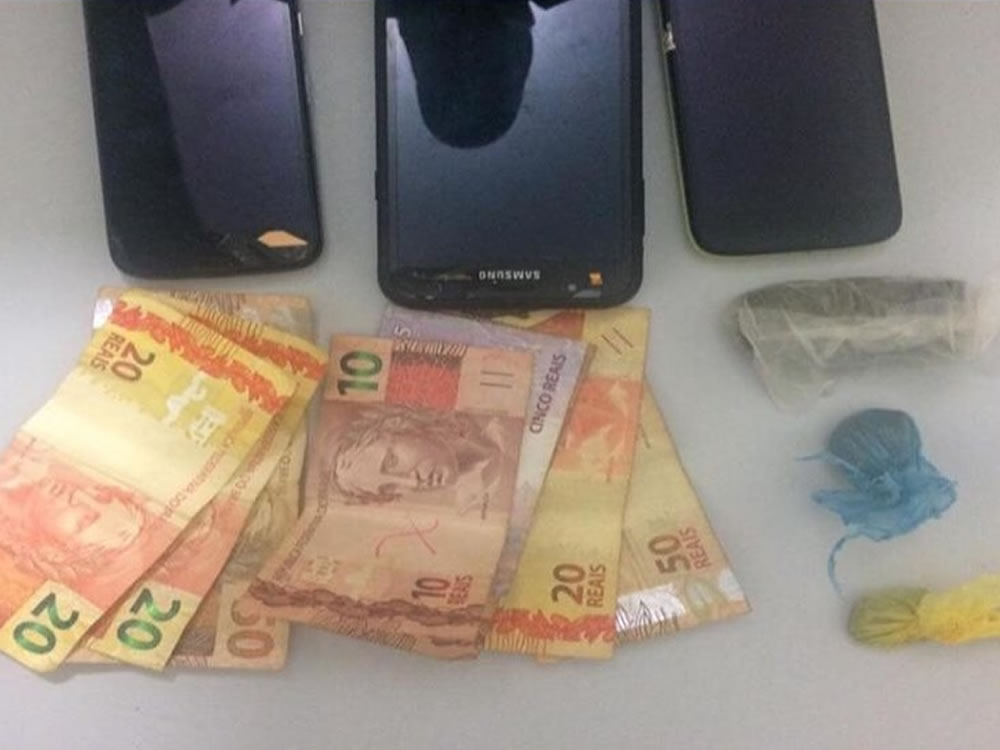 Imagem de Traficante e menor presos no Bairro Martins, em Rio Verde