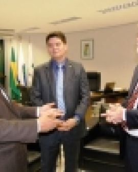 Imagem de Mostrando força