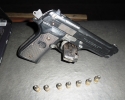 Imagem de PM prende homem com duas armas e moto clonada