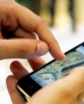 Imagem de Dobra número de brasileiros que acessam internet pelo celular