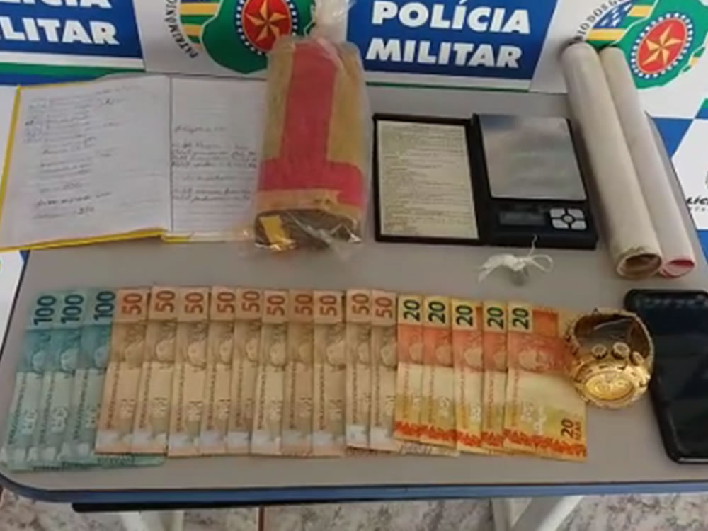 Imagem de Mulher é presa em Jataí acusada de tráfico de drogas
