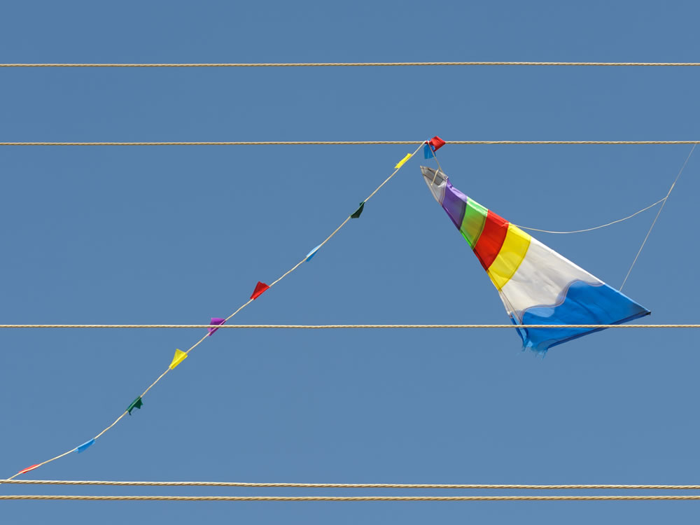 Imagem de Enel alerta para os riscos do contato de pipas com rede elétrica
