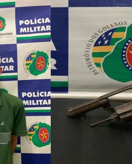 Imagem de Homem preso após roubar carro