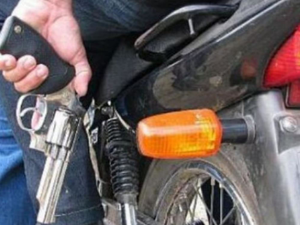 Imagem de Bandidos tomam R$ 14 mil em assalto
