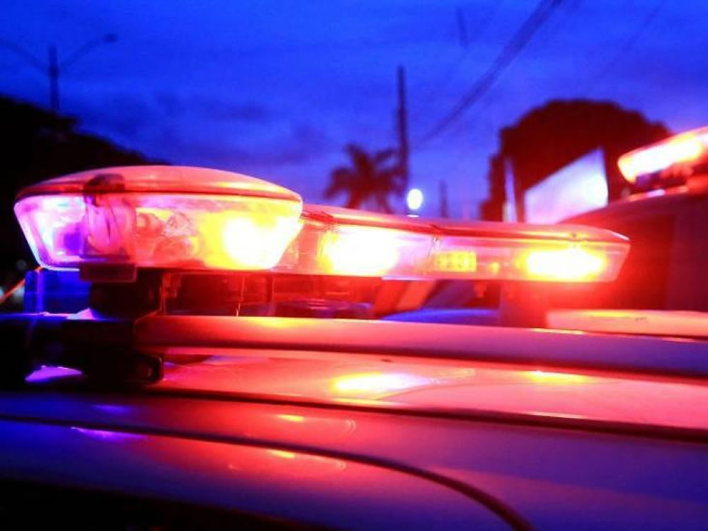 Imagem de Jovem baleado após roubar arma de policial