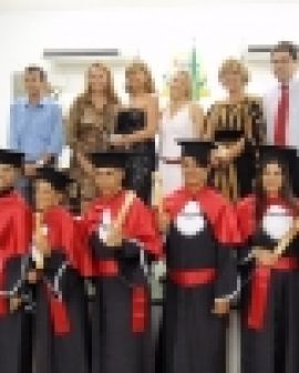 Imagem de Fesurv forma primeiros alunos de Nerópolis