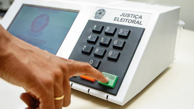 Imagem de Pesquisas confirmam liderança de Daniel Vilela, mas divergem sobre distância e segundo lugar em Goiás