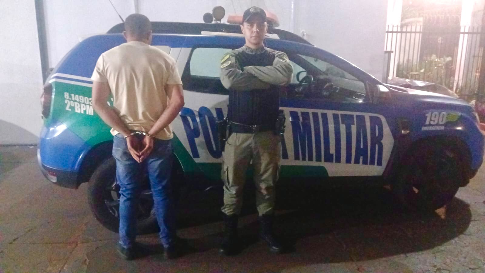 Imagem de Irmão é preso após mulher ser agredida com chutes e soco na boca durante discussão dentro de casa