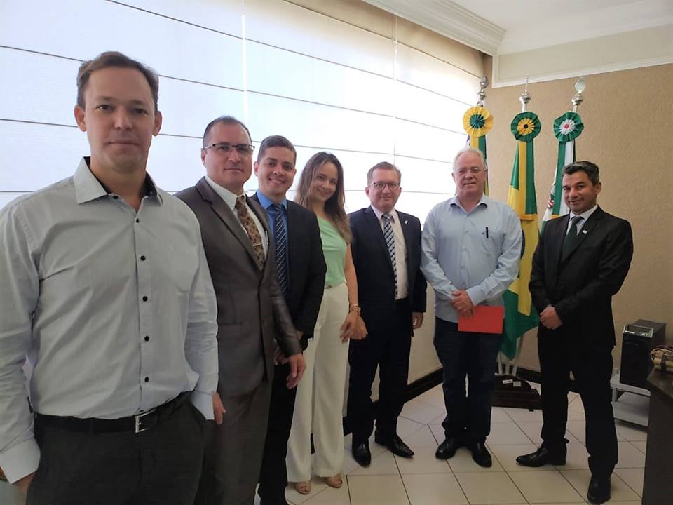 Imagem de Paulo do Vale recebe presidente eleito da OAB