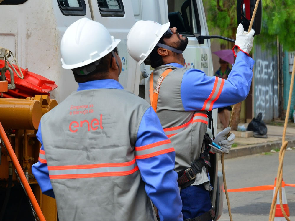 Enel Goiás intensifica obras na rede elétrica no entorno do DF - Portal  Serra Dourada News