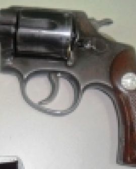 Imagem de PM apreende arma no Maurício Arantes