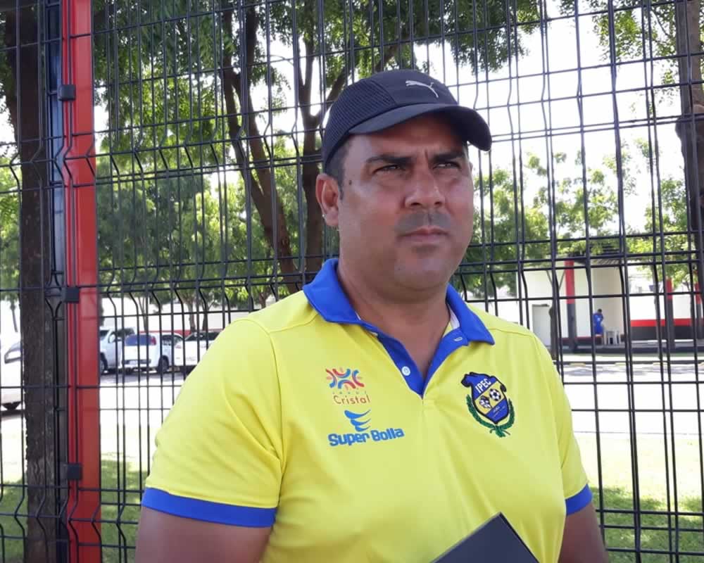 Imagem de Iporá anuncia saída de treinador