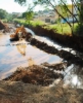 Imagem de Trabalhos continuam no Córrego do Sapo