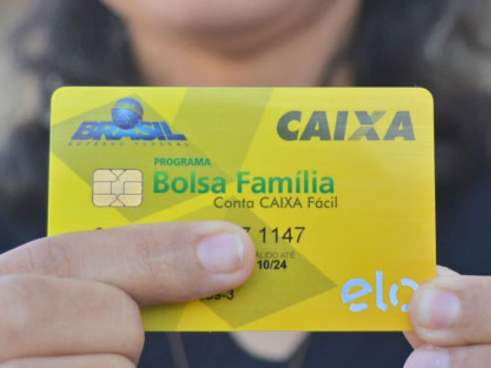 Imagem de Governo federal garante 13º aos beneficiários do Bolsa Família