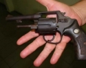 Imagem de Polícia apreende arma de fogo