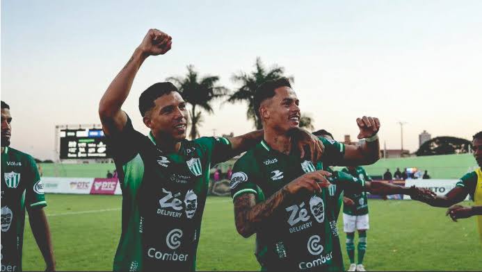 Imagem de Rio Verde celebra 63 anos diante da torcida e recebe o Morrinhos em confronto direto