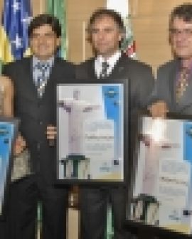 Imagem de Câmara condecorou novos cidadãos rio-verdenses