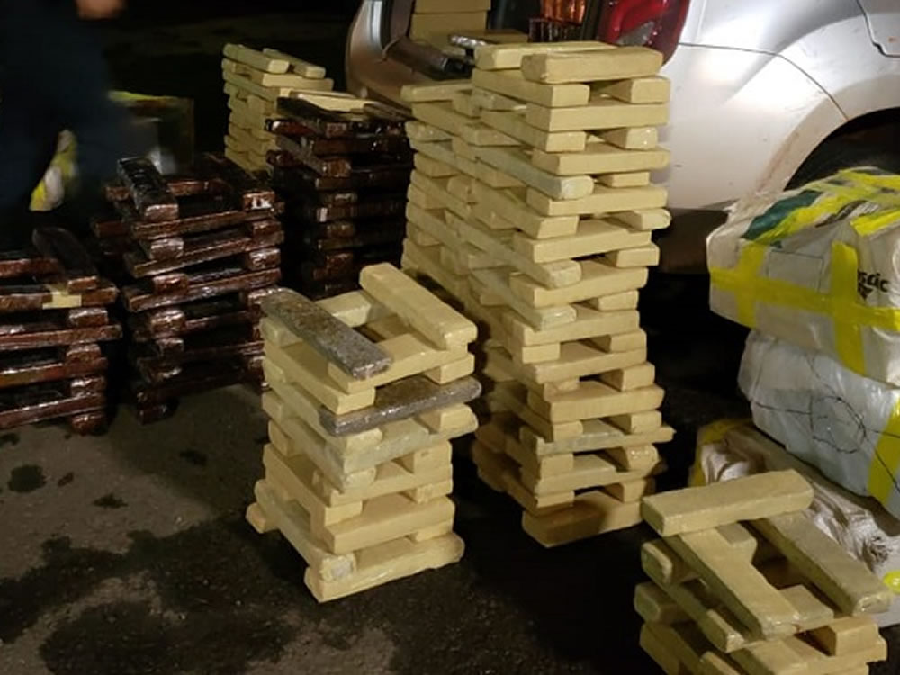 Imagem de PM apreende mais de uma tonelada de maconha em Chapadão do Céu