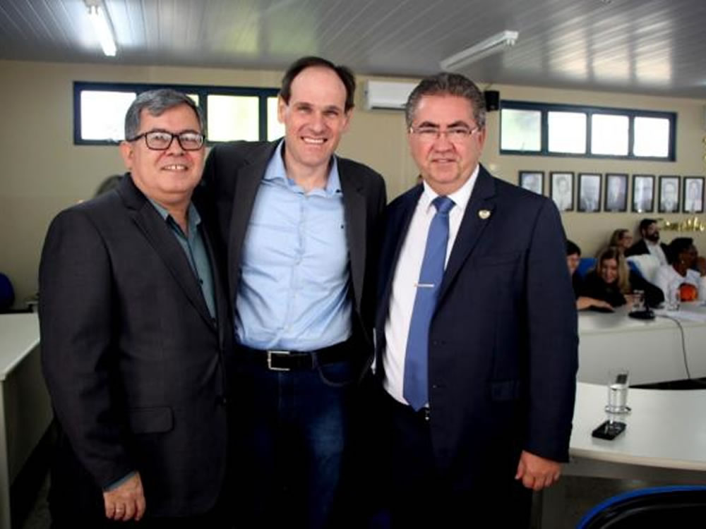 Imagem de Professor Tatão é empossado no Conselho Estadual de Educação